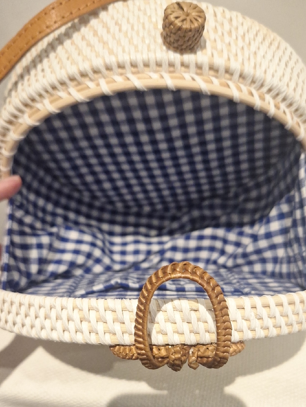 Round Straw Crossbody Bag with Yellow Floral Embroidery - Picture 9 of 9